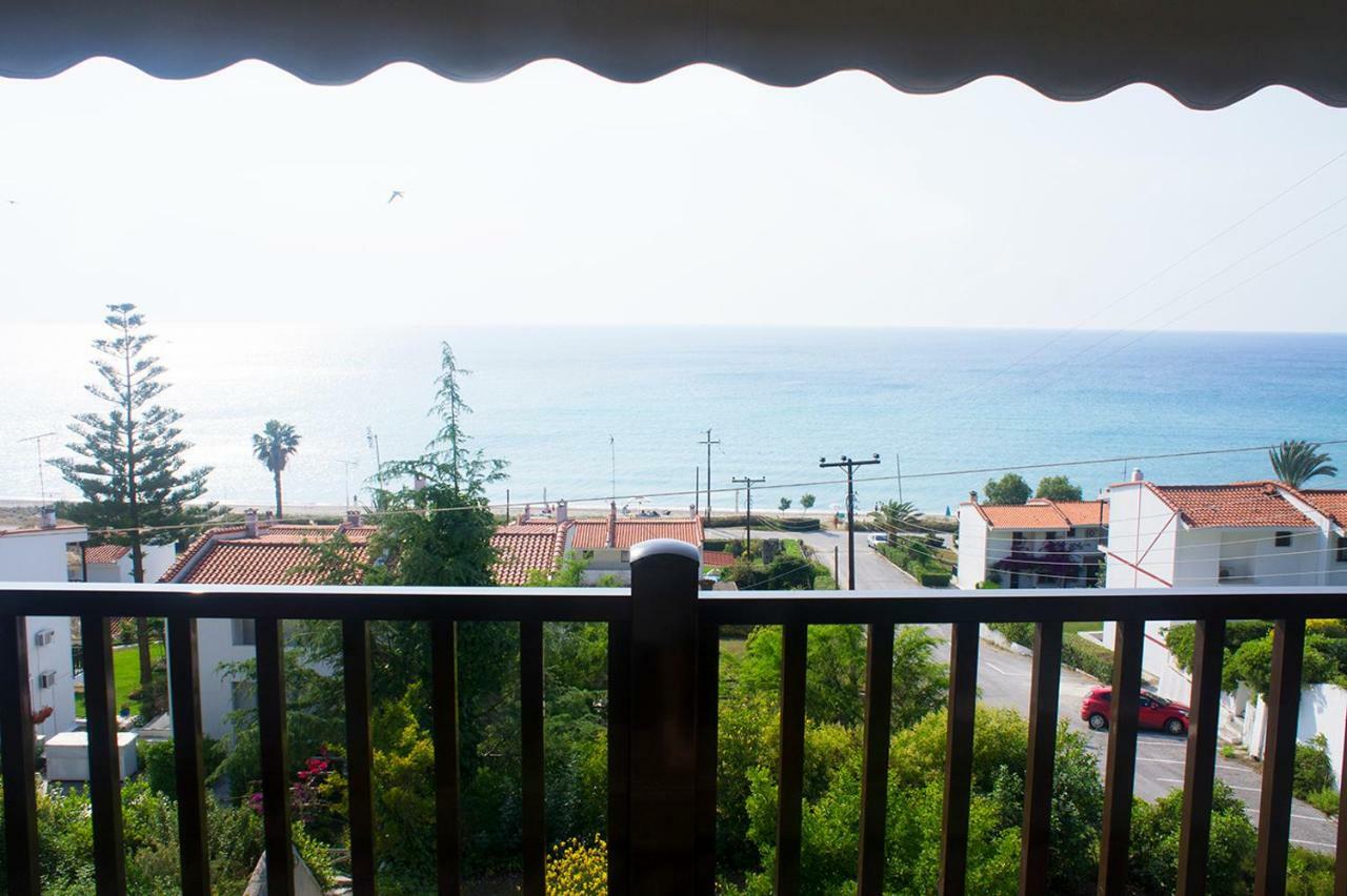 Possidi Aigaiopelagitika 2-Floor Beach House Каландра Экстерьер фото